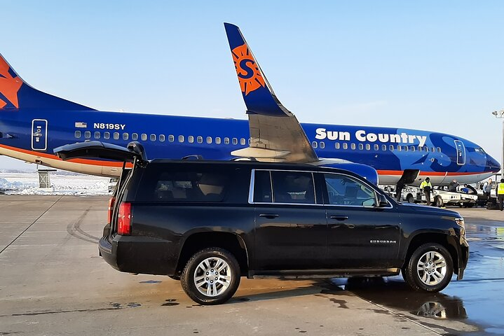 Airport Transfer to or from Mclean, VA and Reagan Airport(DCA) - Photo 1 of 5